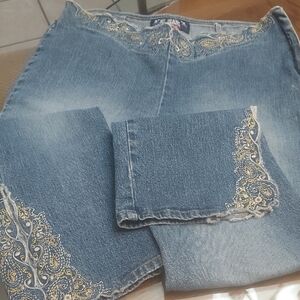 Nice Embroider Jeans